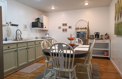 Cartersburg Apartment | Peaceful, Comfy 1BR Apartment - Easy Drive to Everything in Central Indiana