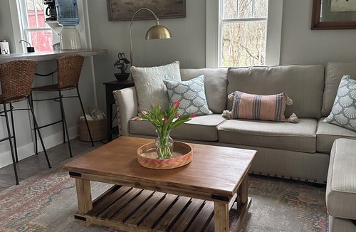 Ashland City Cottage | Peaceful Cottage Retreat Near Nashville!