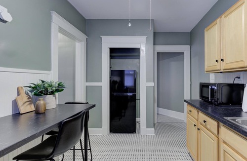 Central Midtown Apartment | Peaceful Cozy Abode in Great Midtown Location!