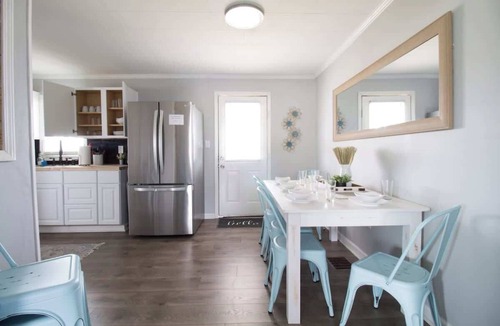 Bristol House | Peaceful Family Retreat in Bristol