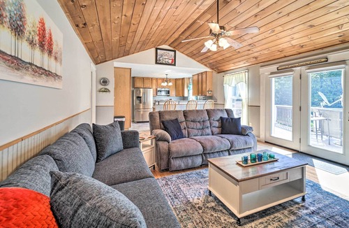 Highlands House | Peaceful Highlands Home w/ Deck + Fire Pit!