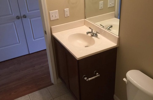 Elizabethtown Apartment | Peaceful Private Retreat ~ High-End Finishes And Hardwood Floors!
