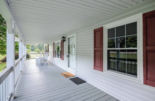 Glace House | Peaceful Retreat on Potts Creek. Pet Friendly!