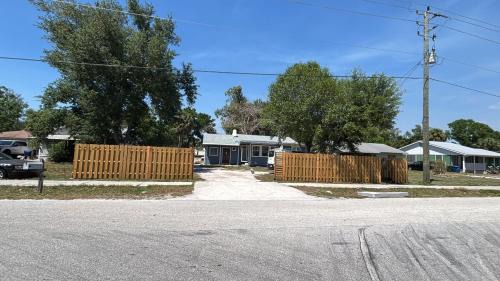 South Sarasota Apartment | Peaceful Sarasota Stay, 10 Min to Siesta