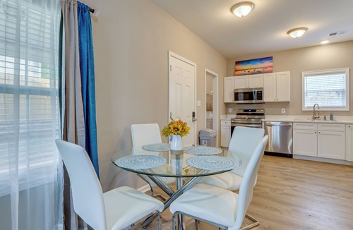 White Stone House | Peaceful Spartanburg Home Base, 6 Mi to Dtwn!