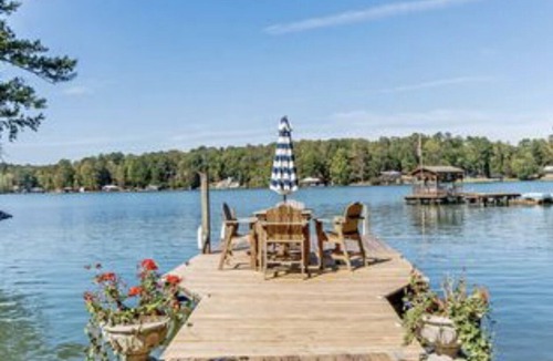 Coosa County House | Peaceful vacation very close to The Landing!