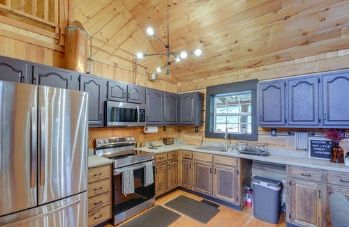 Whitley City Cabin | Peaceful Whitley City Cabin on 10 Wooded Acres!