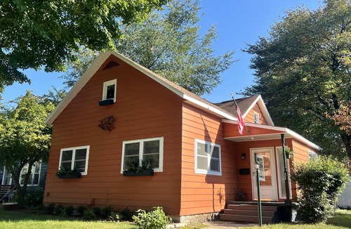 Ludington House | PEACOCK BEACH - Your Home Away from Home - relax and unwind