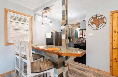 Denison Apartment | Peg's Place Efficiency Apt in Denison TX
