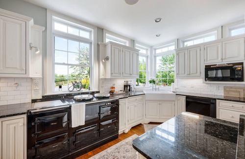 Lexington House | Peony Hill Estate Retreat - The Summer House - Pool & Hot Tub