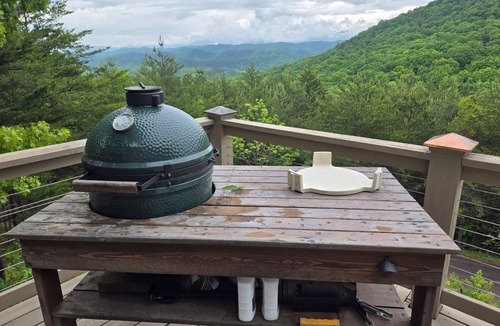 Tellico Plains Cabin | Perched on top with crazy views of Cherokee Mountain