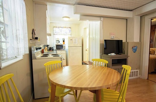 New Concord Cabin | Perfect 2-bedroom cabin at Missing Hill Resort on Kentucky Lake in New Concord