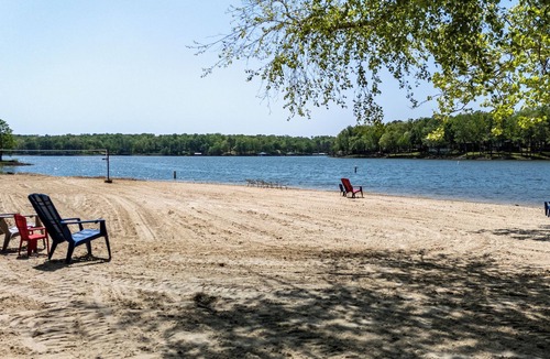 New Concord Cabin | Perfect 2-bedroom cabin at Missing Hill Resort on Kentucky Lake in New Concord