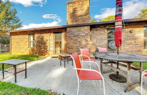 Cedar Bluff House | Perfect Cedar Bluff Private Getaway Near Downtown!