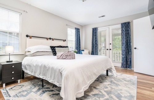 Harbison Apartment | Perfect Columbia Getaway Minutes to Lake Murray!