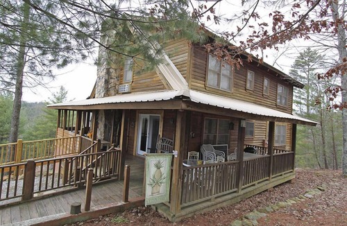Tellico Plains House | Perfect for Large Groups! Quiet and Seclusion in the Cherokee National Forest.