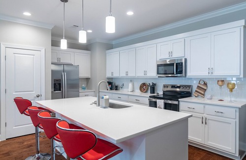 Oxford House | Perfect Get Away Condo-Newly Developed Oxford Commons mins to Square & Ole Miss