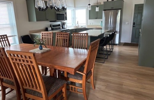 Mackinaw City House | Perfect Mackinaw City Location! One block to Downtown, Ferry, or Waterfront