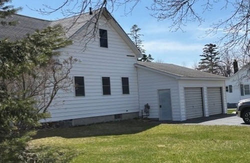 Mackinaw City House | Perfect Mackinaw City Location! One block to Downtown, Ferry, or Waterfront
