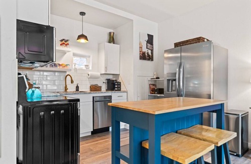 Hot Springs Apartment | Pet friendly downtown studio!
