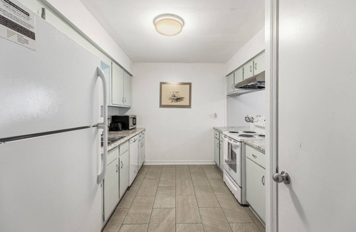 Gulf Breeze Apartment | Pet-Friendly 2BR Near Pensacola & Navarre Beach