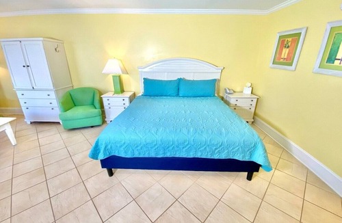 Atlantic Beach Hotel | Pet-friendly, 3 Blocks to Beach, Pool, #205