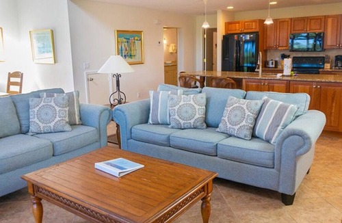 Sanibel Condo | Pet friendly 3BR Villa with Gulf Views & Rooftop Sundeck - Private Beach - Signal Inn 17