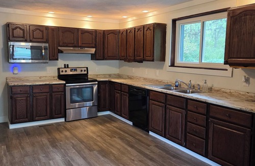 West Portsmouth House | Pet-friendly cottage bordering Shawnee State Forest. Minutes from Shawnee State Park, Roosevelt Lake, Turkey Creek Lake, nature center, and hiking trails.