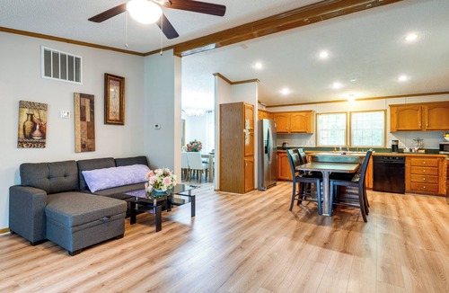 Charlestown House | Pet-Friendly Emerald Lake Retreat in Charlestown!