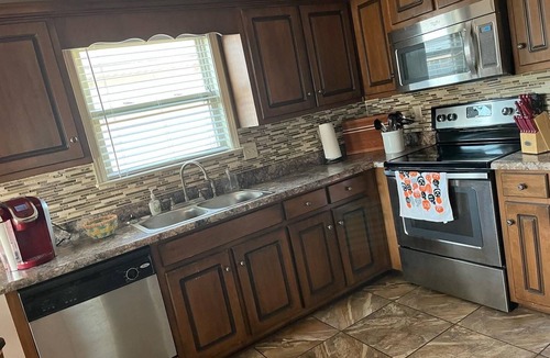 Tuscaloosa House | Pet Friendly Getaway in Tuscaloosa - No Fees!