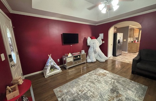 Tuscaloosa House | Pet Friendly Getaway in Tuscaloosa - No Fees!