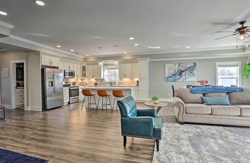 Jeffersonville House | Pet-Friendly Home, 5 Mi to Dtwn Louisville!