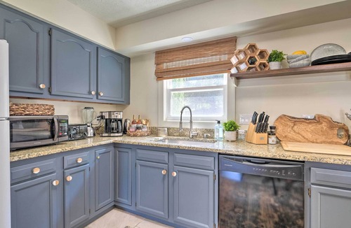 Linden House | Pet-Friendly Home in Heart of Wine Country!