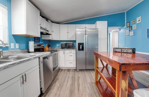 Crane Hill House | Pet Friendly! Lakefront - Crooked Creek Retreat