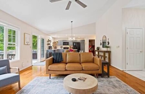 Massanutten House | Pet Friendly-Mountain Getaway-Close 2 Everything
