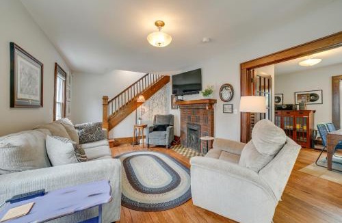 Morgantown House | Pet-Friendly ‘Murph Landing’ - 1 Mile to WVU!