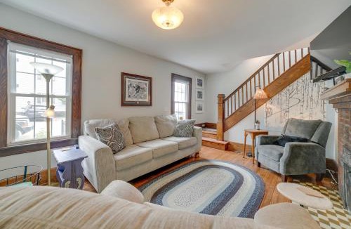 Morgantown House | Pet-Friendly ‘Murph Landing’ - 1 Mile to WVU!