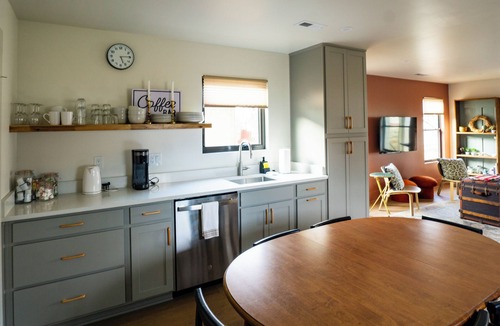Chattanooga Apartment | Pet-Friendly · No Fee · 3BR Sleeps 8 · Fenced Yard