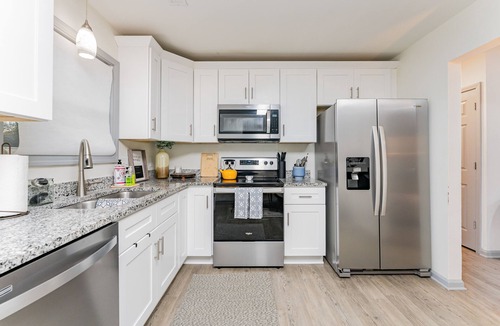 Charlotte House | Pet Friendly-Sleeps 8-Centrally located near University, NoDa, Uptown & Concord.