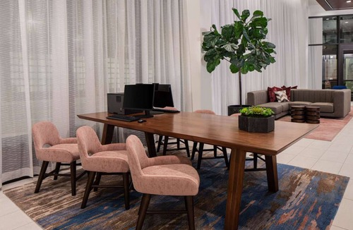 Dunwoody Hotel | Pet-Friendly Stay Close Shopping with Free Daily Breakfast Included