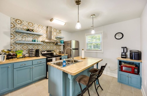 Hanover House | Pet-Friendly ‘The Wray Cottage’ w/Large Backyard!