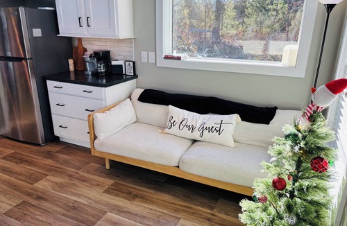 Big Sandy House | Pet friendly tiny house on 2+ acres in Big Sandy, Tennessee