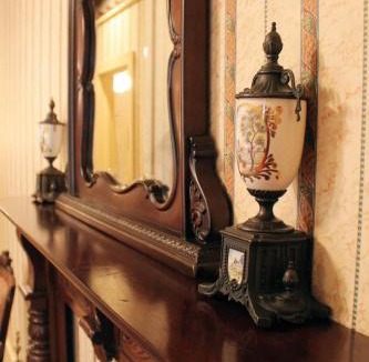 Jonesborough House | Peter Miller's Room The Historic Eureka Inn and Event Center