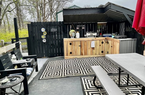 Goodlettsville Cottage | Pets Stay Free ,Studio Cottage near Nashville, TN