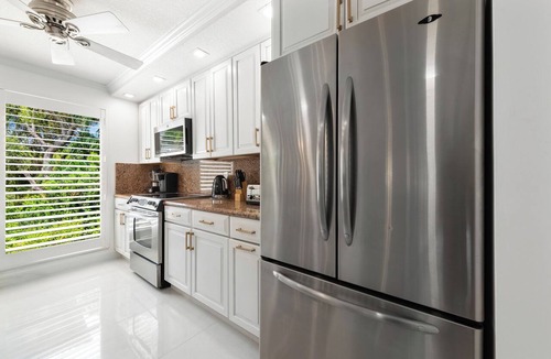 Hunt Club Apartment | PGA National Private Entrance Condo W/Amazing Golf Course Views-2023 Renovation
