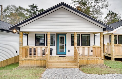Picayune Cottage | Picayune Home w/Porch - Near Bogue Chitto Refuge!