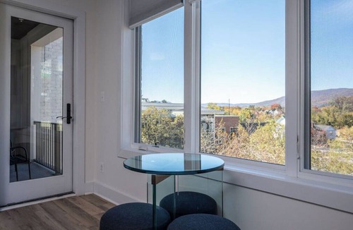 Batesville Apartment | Piedmont Place 304 | Walkable to Downtown Crozet