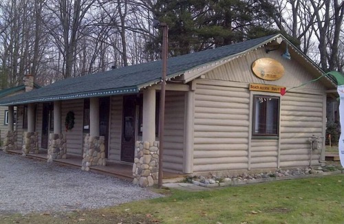 Gaylord Hotel | Pine Cone Inn - Room M9 with 2 Double beds located across from Otsego Lake.