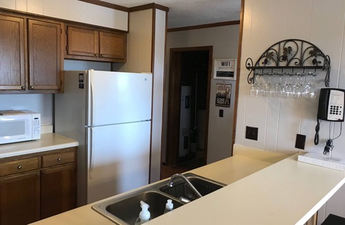 Banner Elk Condo | Pinnacle Inn Resort - Indoor Pool & Hot Tubs "Money Saver" Beech Mountain, NC