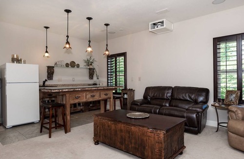 Benton County Apartment | Pinnacle Luxury Apt awesome location & life style!